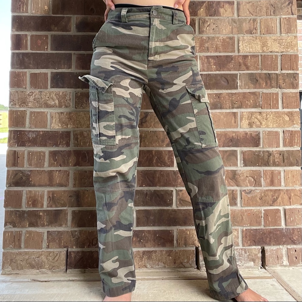 Camo Print Cargo Jeans - Picture 1 of 5